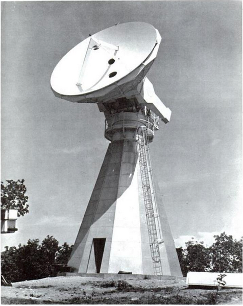 A 60s-vintage photo of the 29-foot dish atop Prospect Hill